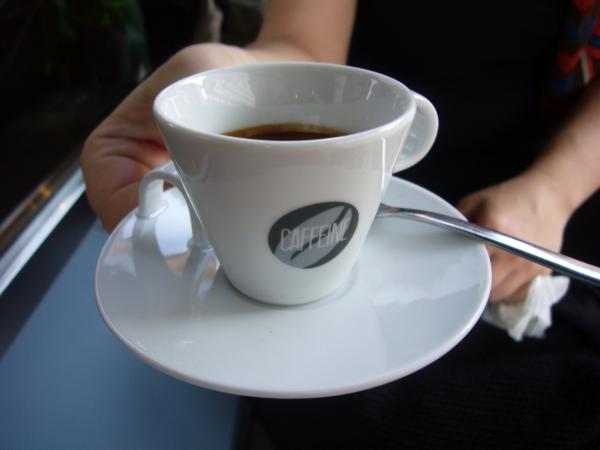 Espresso s logem podniku